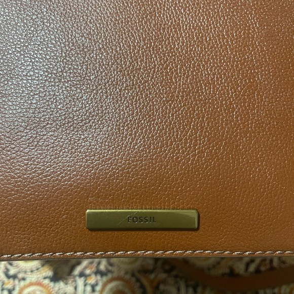 Fossil Tan Leather Crossbody Bag - Picture 2 of 8